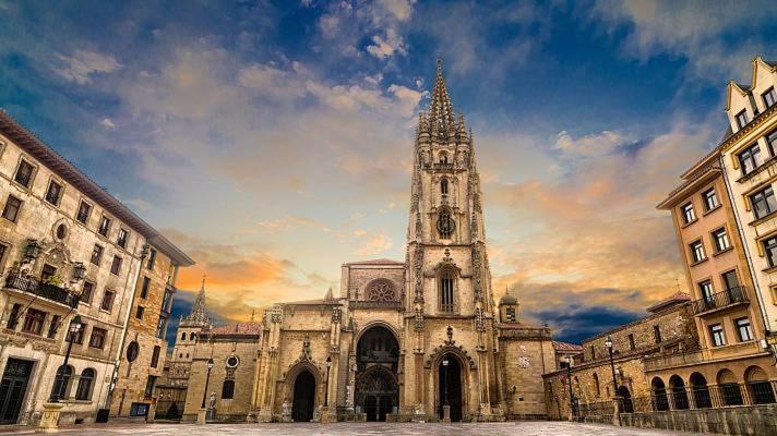 Apartamento Bs Oviedo Centro エクステリア 写真